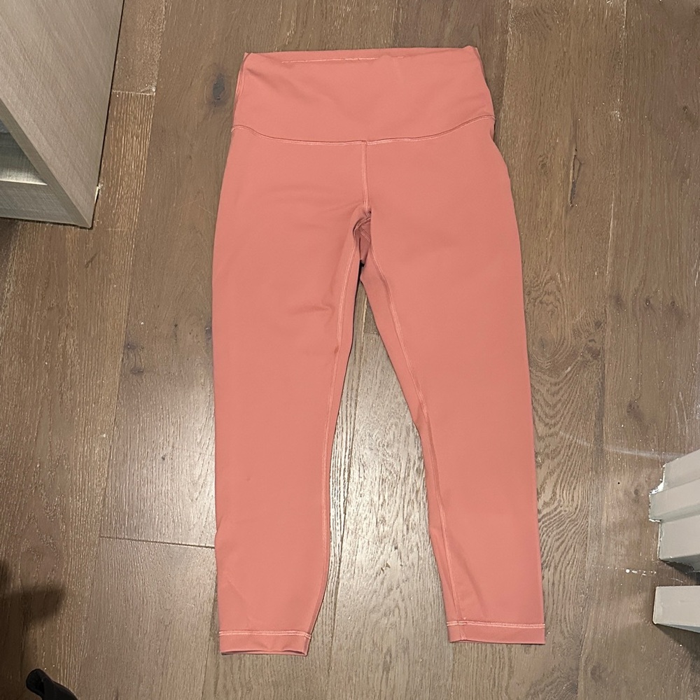 LULULEMON Size 8 Muted Pink 7/8 Leggings